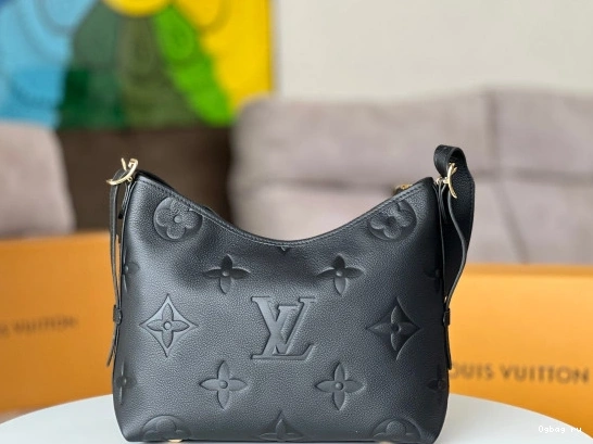 VUITTON MM CARRYALL LOUIS 0825